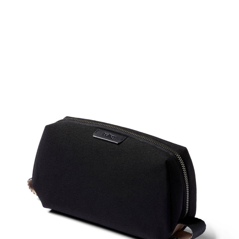
                      
                        Bellroy Washbag Dopp Kit black
                      
                    