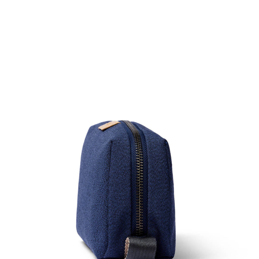 
                      
                        Bellroy Washbag Dopp Kit blue ink
                      
                    