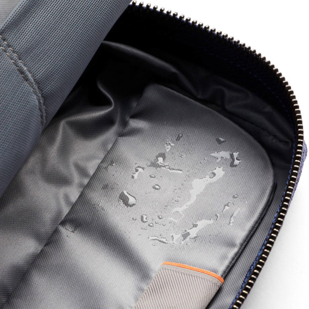 
                      
                        Bellroy Washbag Dopp Kit blue ink
                      
                    