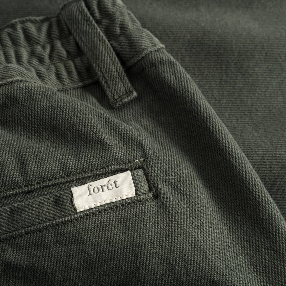 
                      
                        Foret Pants Clay green dark moss
                      
                    