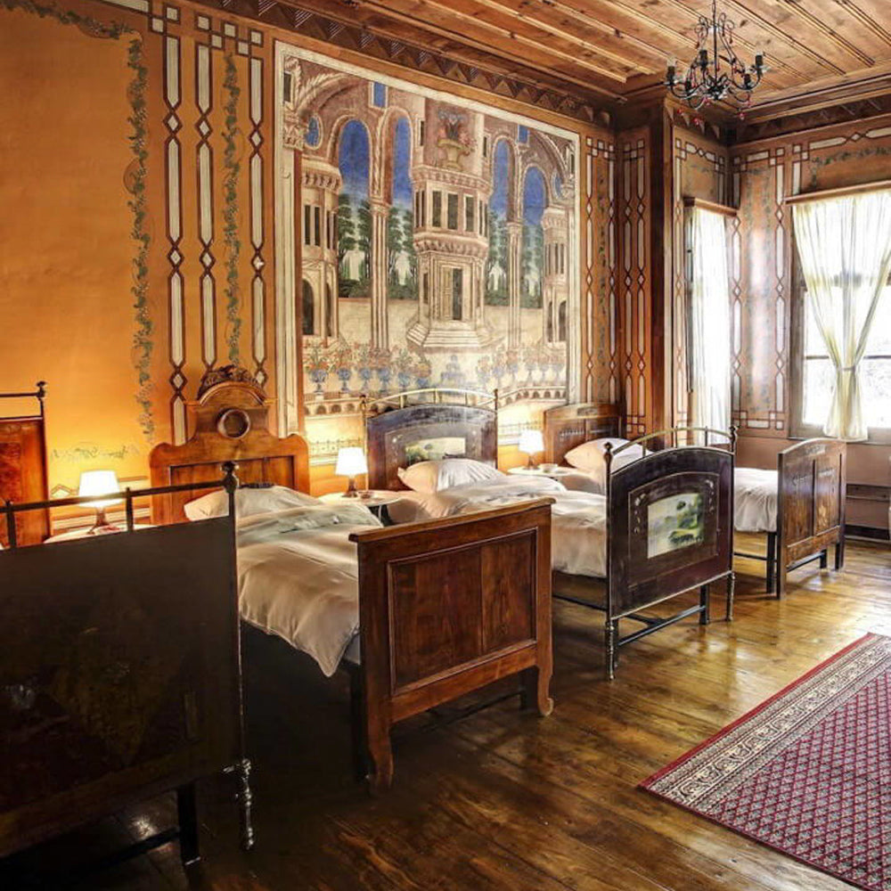 
                      
                        Gestalten Book The Grand Hostels
                      
                    