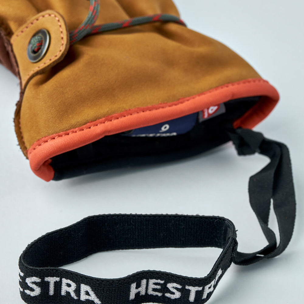 
                      
                        Hestra Gloves Wakayama Mitt brown/cork
                      
                    