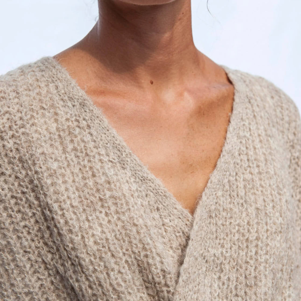 
                      
                        Jungle Folk W Cardigan Vega brown mocca
                      
                    