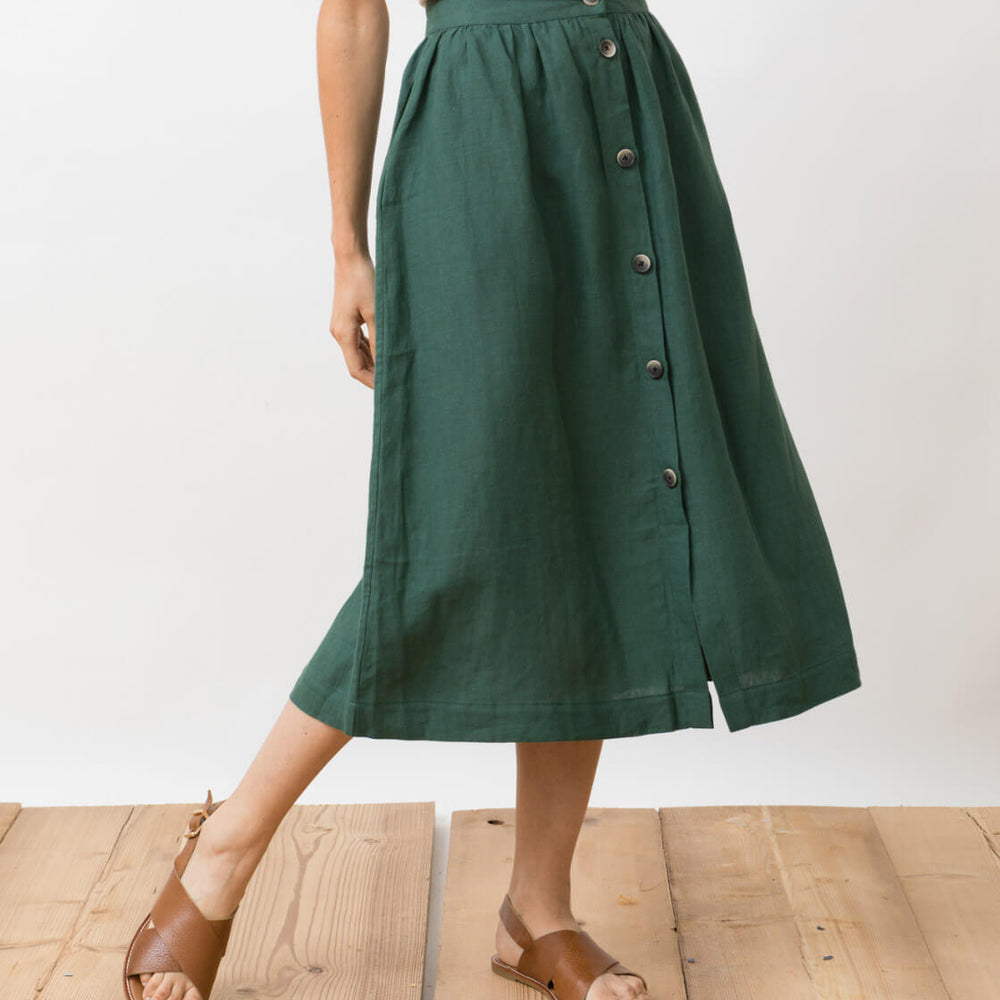 
                      
                        Jungle Folk W Skirt Lourdes green pine
                      
                    