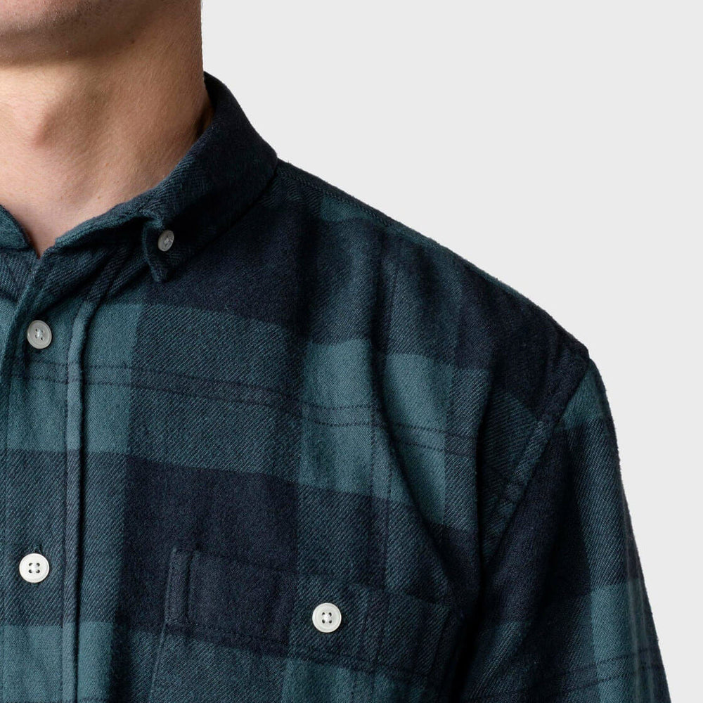 
                      
                        Klitmoller Shirt Nikolaj green moss/black
                      
                    