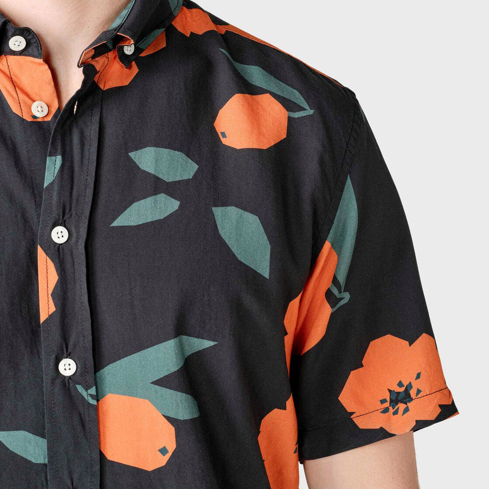 
                      
                        Klitmoller Shirt SS Quentin black/mandarin flowers
                      
                    
