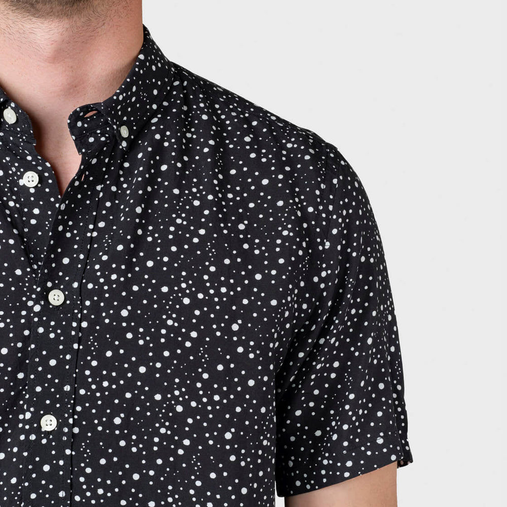 
                      
                        Klitmoller Shirt SS Will black/white dots
                      
                    