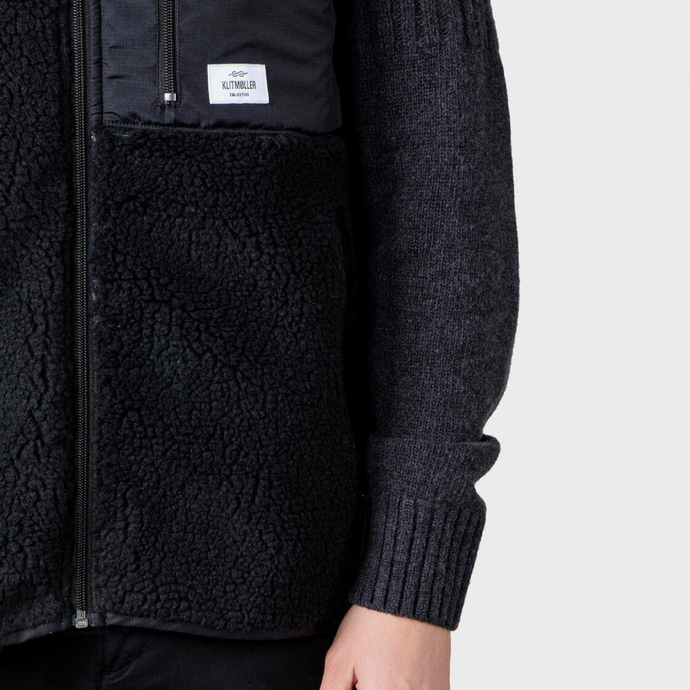 
                      
                        Klitmoller Vest Mid Fleece black
                      
                    