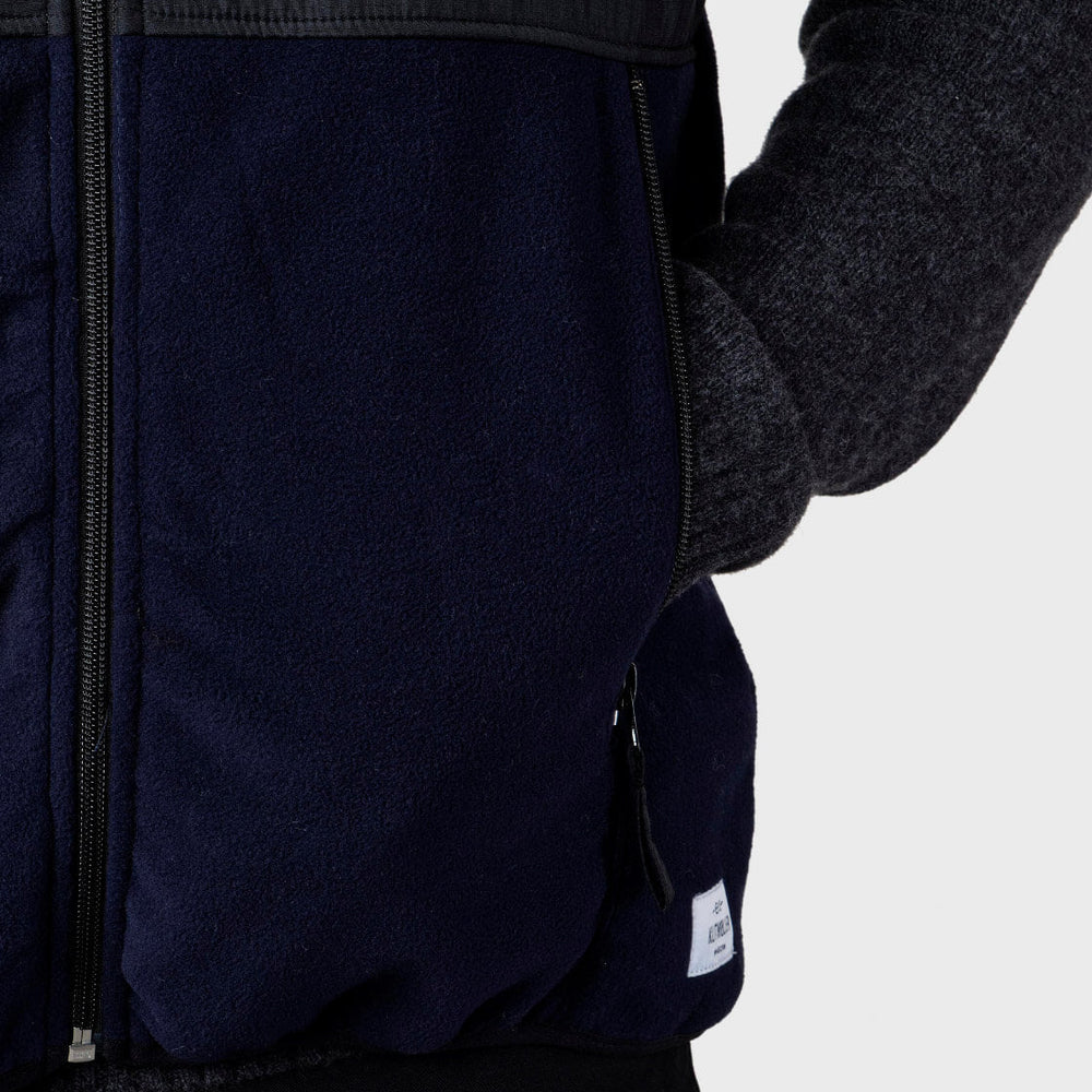 
                      
                        Klitmoller Vest Mid Fleece black/navy
                      
                    