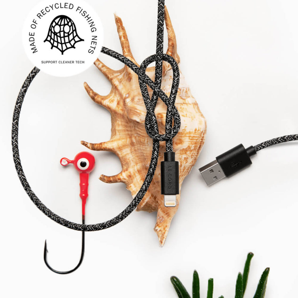 Le Cord Charge and Sync Cable Ghost Net black