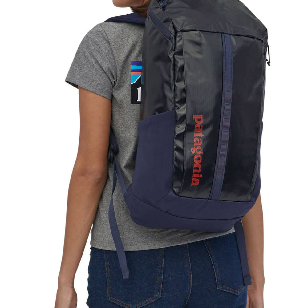 
                      
                        Patagonia Backpack Black Hole Pack SM blue classic navy
                      
                    