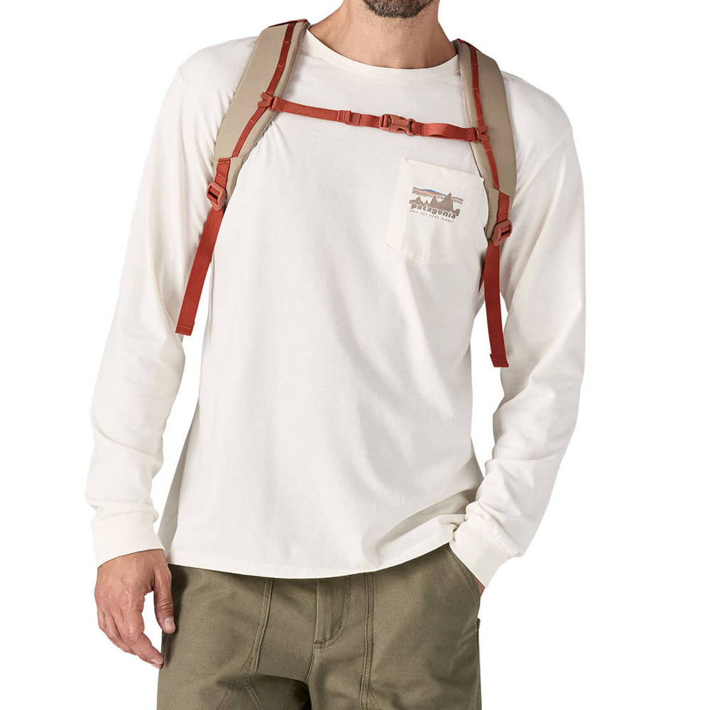 
                      
                        Patagonia Backpack Refugio SM beige seabird grey
                      
                    