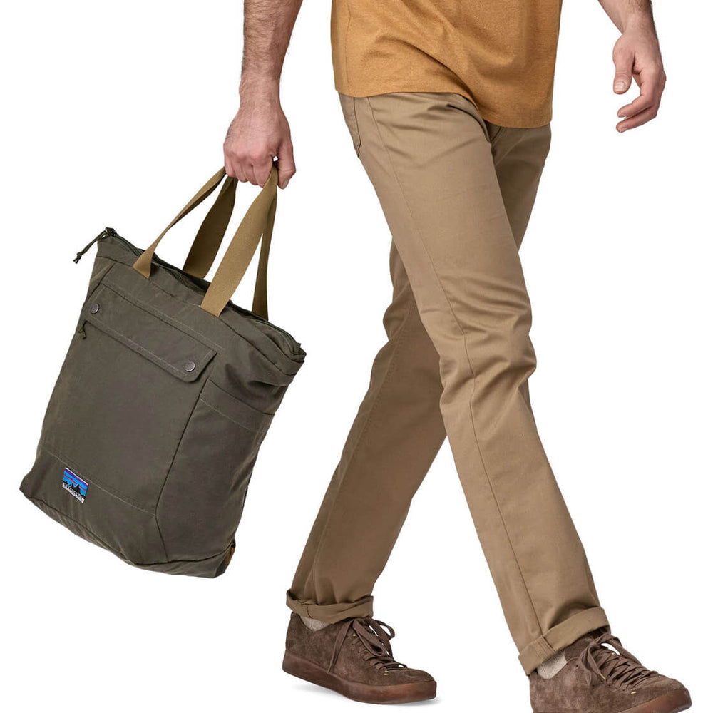 
                      
                        Patagonia Backpack Tote Pack Waxed Canvas green basin
                      
                    