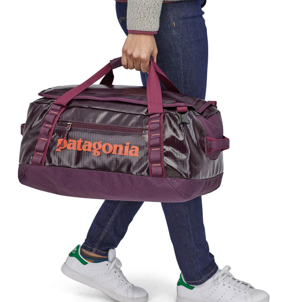 Patagonia Bag Black Hole Duffel SM purple deep plum – ROLLING ROCK SHOP