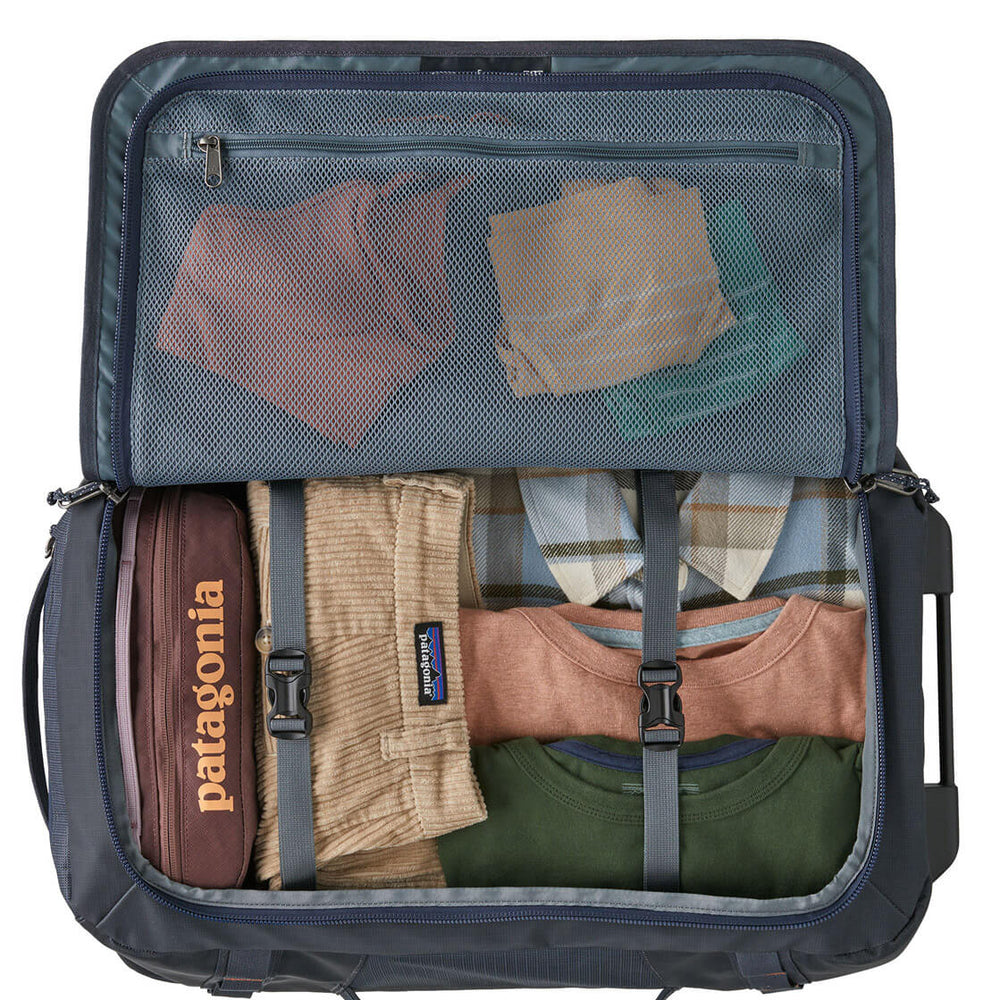 
                      
                        Patagonia Duffel Wheeled SM Black Hole black
                      
                    