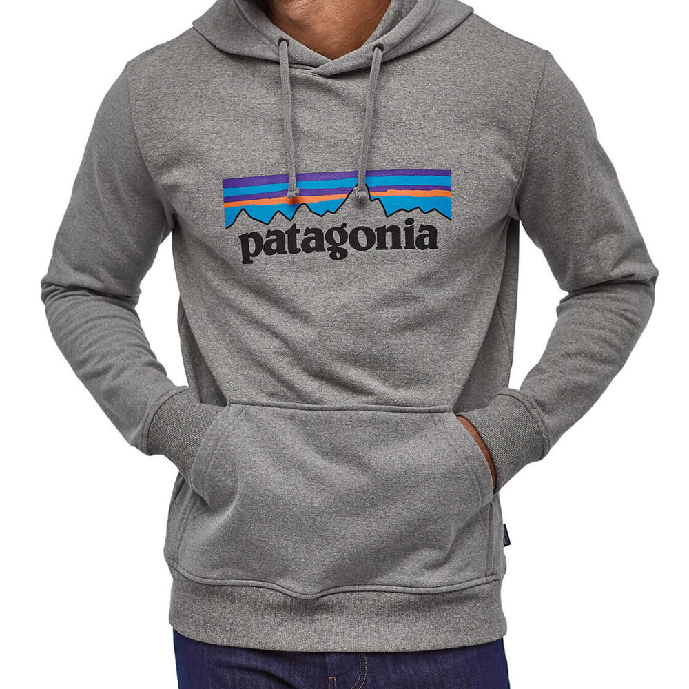 
                      
                        Patagonia Hooded P-6 Logo Uprisal grey gravel heather
                      
                    