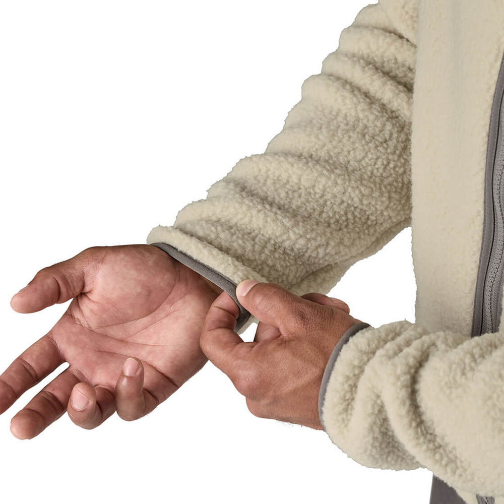 
                      
                        Patagonia Jacket Retro Pile beige pelican
                      
                    