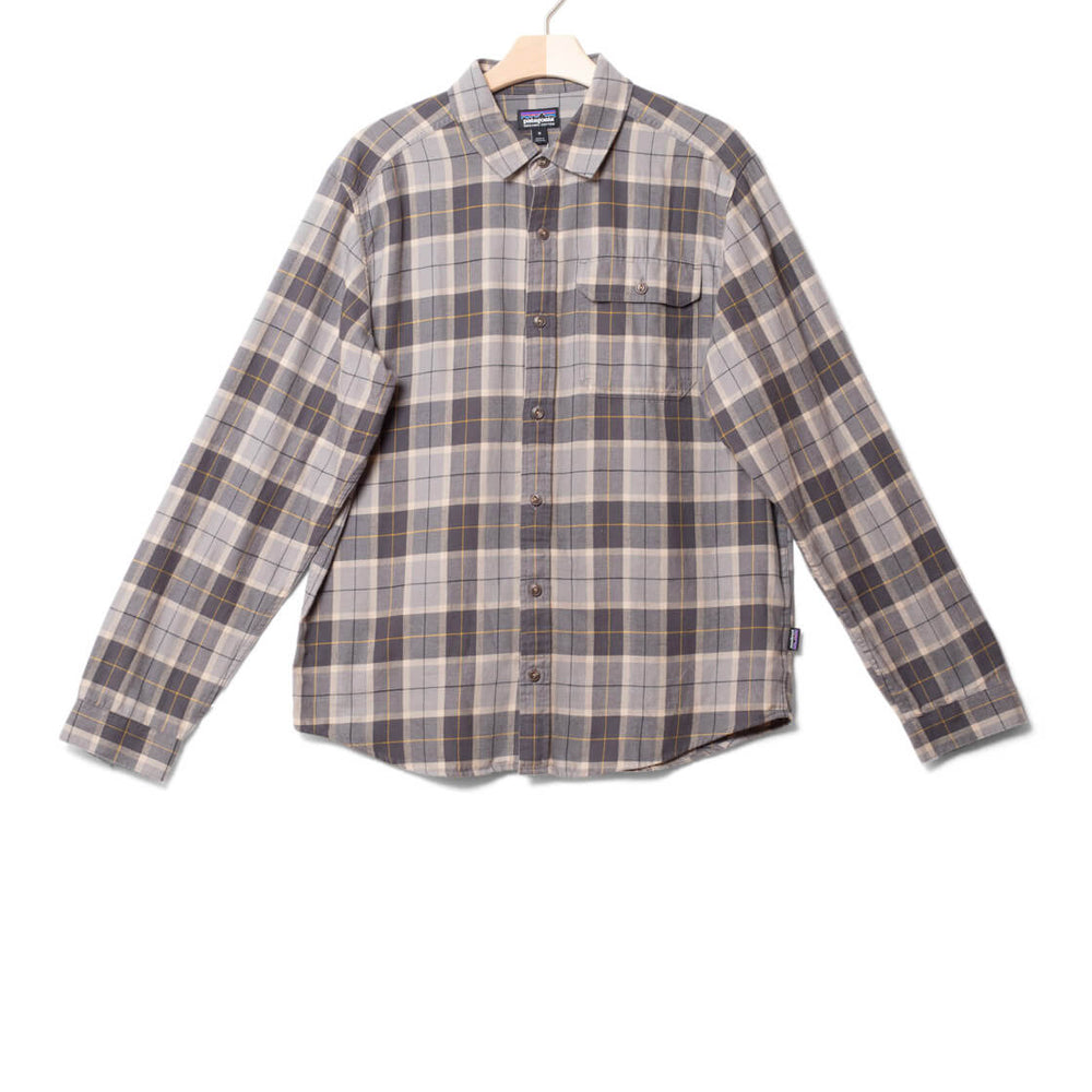
                      
                        Patagonia Shirt Fjord Flannel beige beach plaid/forge grey
                      
                    