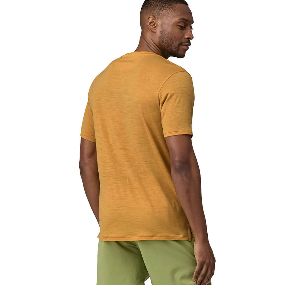 
                      
                        Patagonia T-Shirt Cap Cool Graphic Merino yellow pufferfish gold
                      
                    