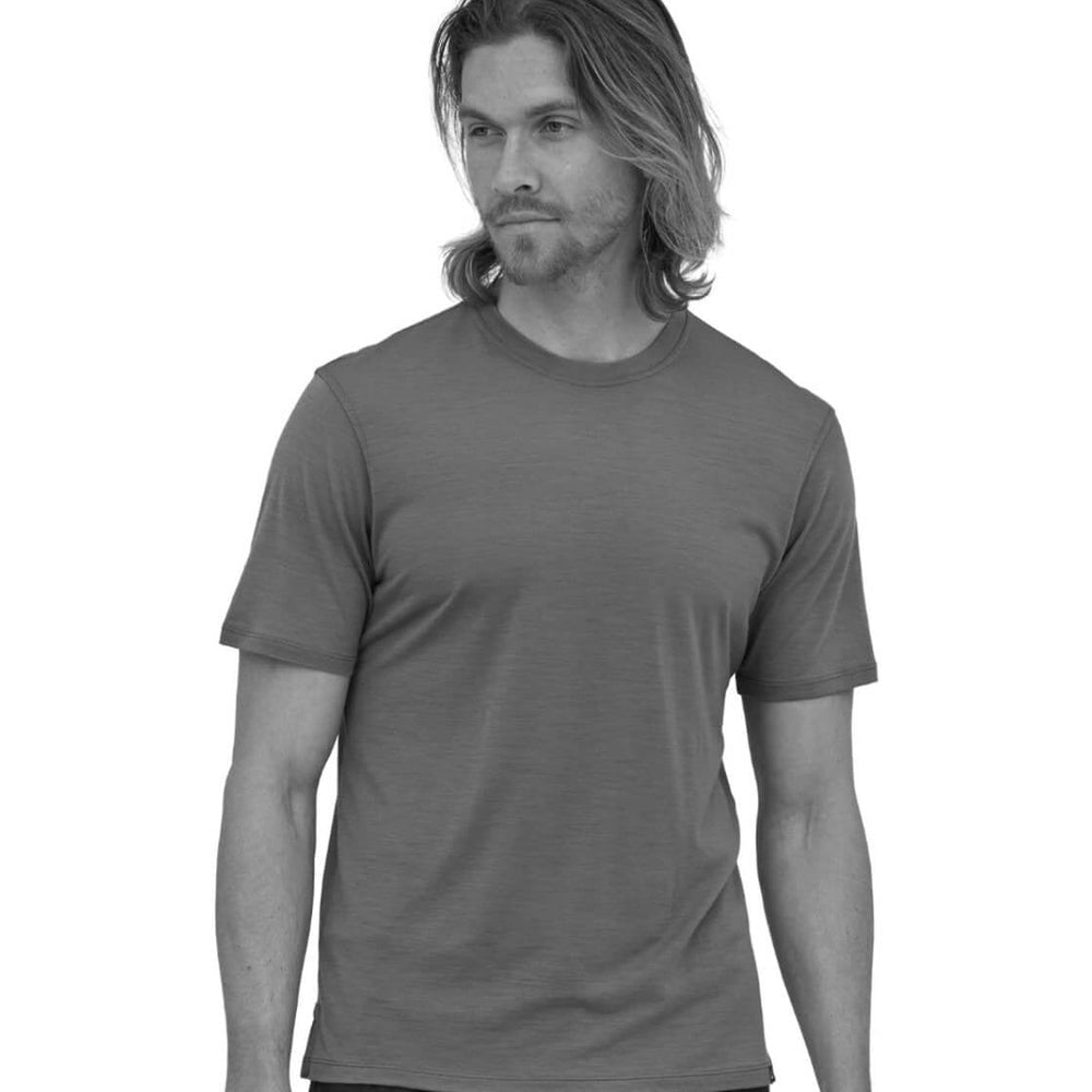 
                      
                        Patagonia T-Shirt Cap Cool Merino green basin
                      
                    