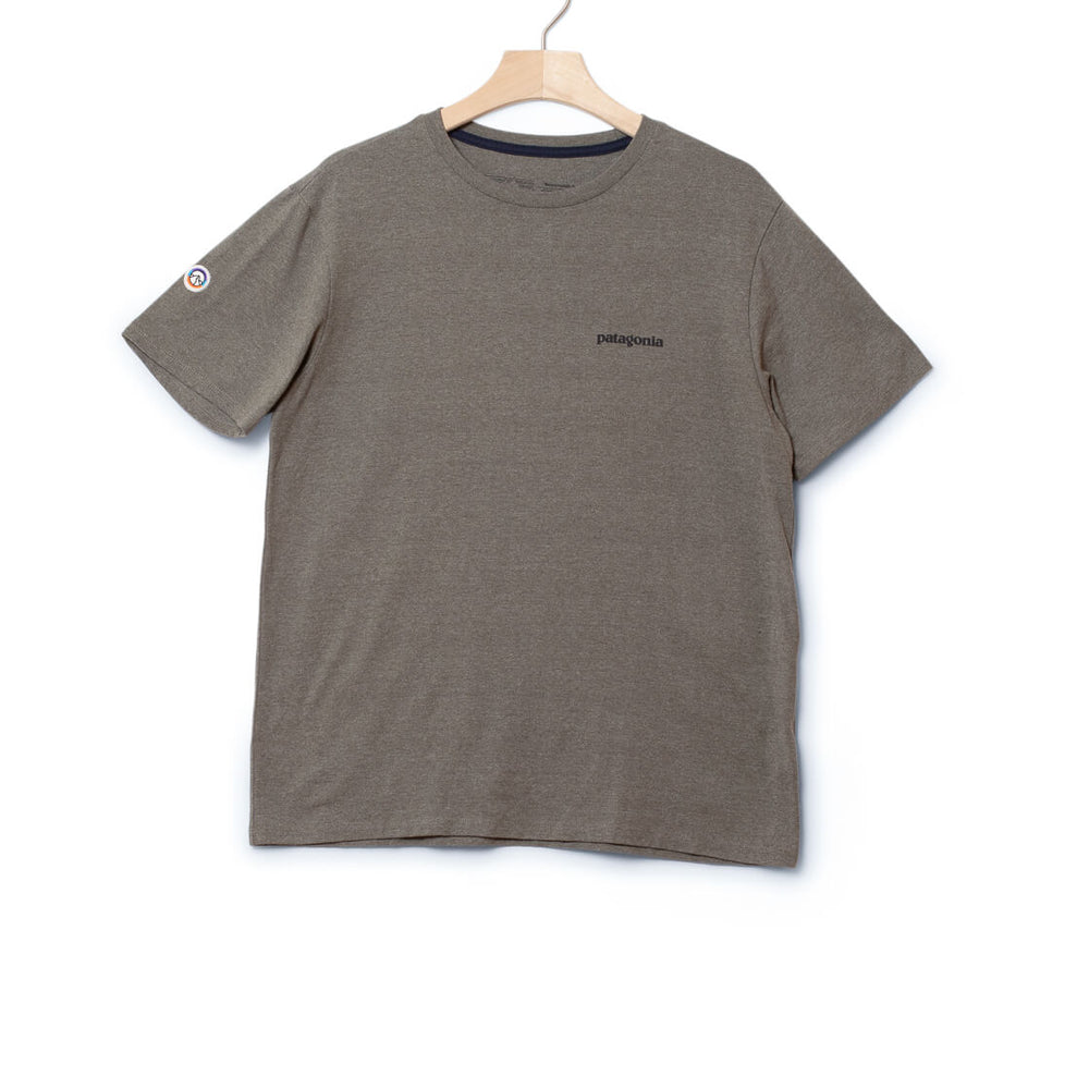 
                      
                        Patagonia T-Shirt Fitz Roy Icon green garden
                      
                    
