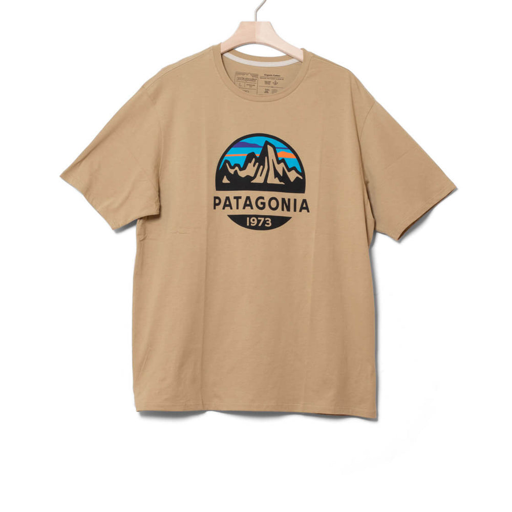 
                      
                        Patagonia T-Shirt Fitz Roy Scope brown classic tan
                      
                    
