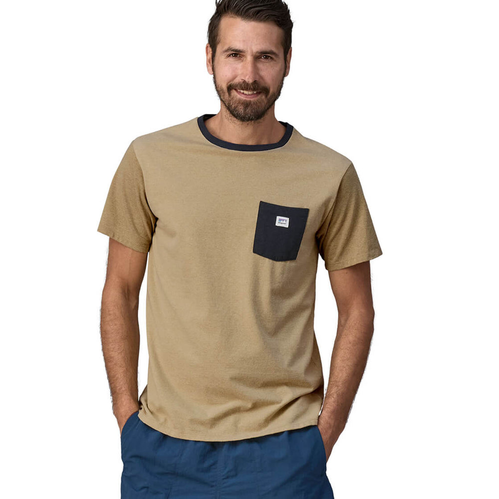 Patagonia T-Shirt Shop Sticker Pocket Responsibili-Tee beige nautilus tan