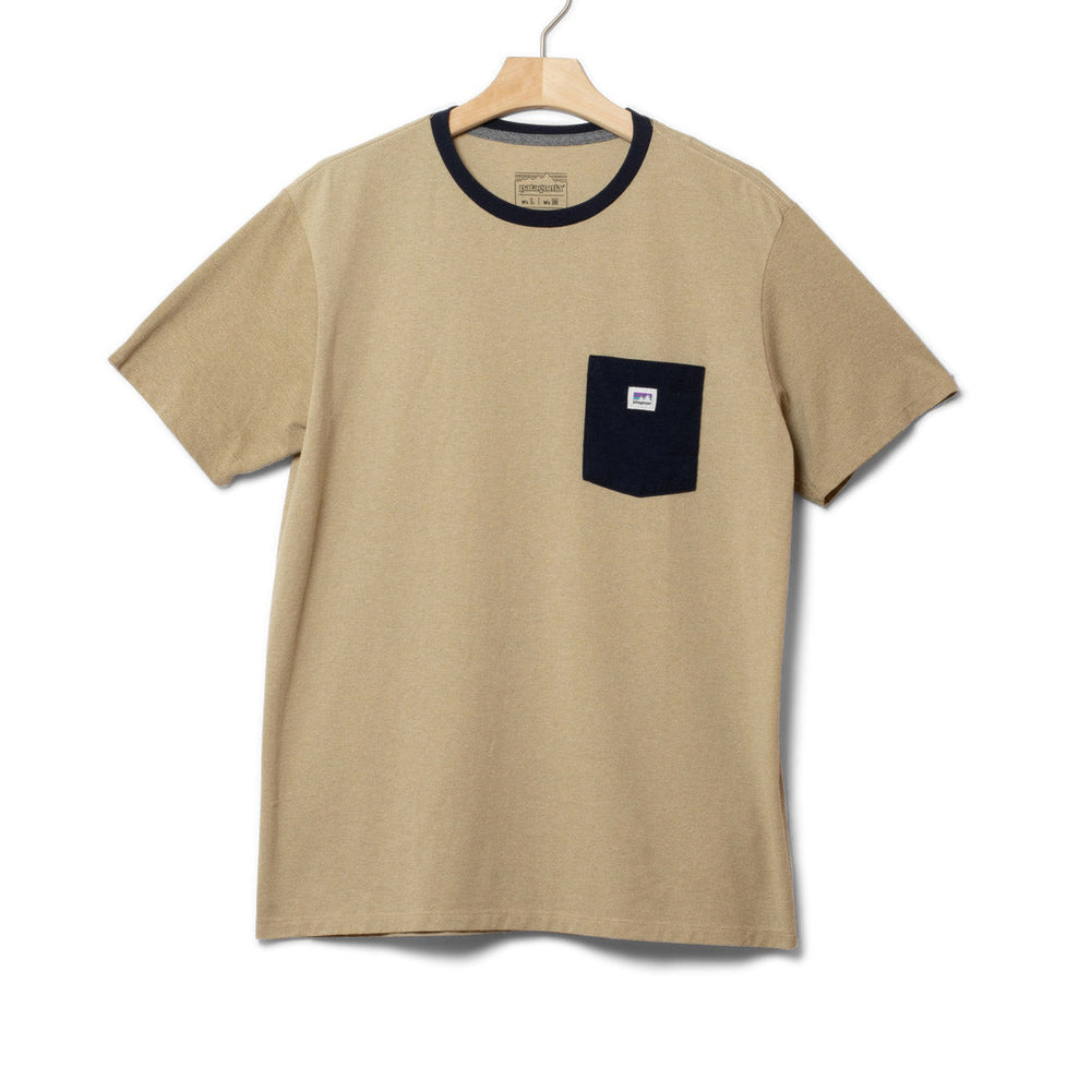 Patagonia T-Shirt Shop Sticker Pocket Responsibili-Tee beige nautilus tan