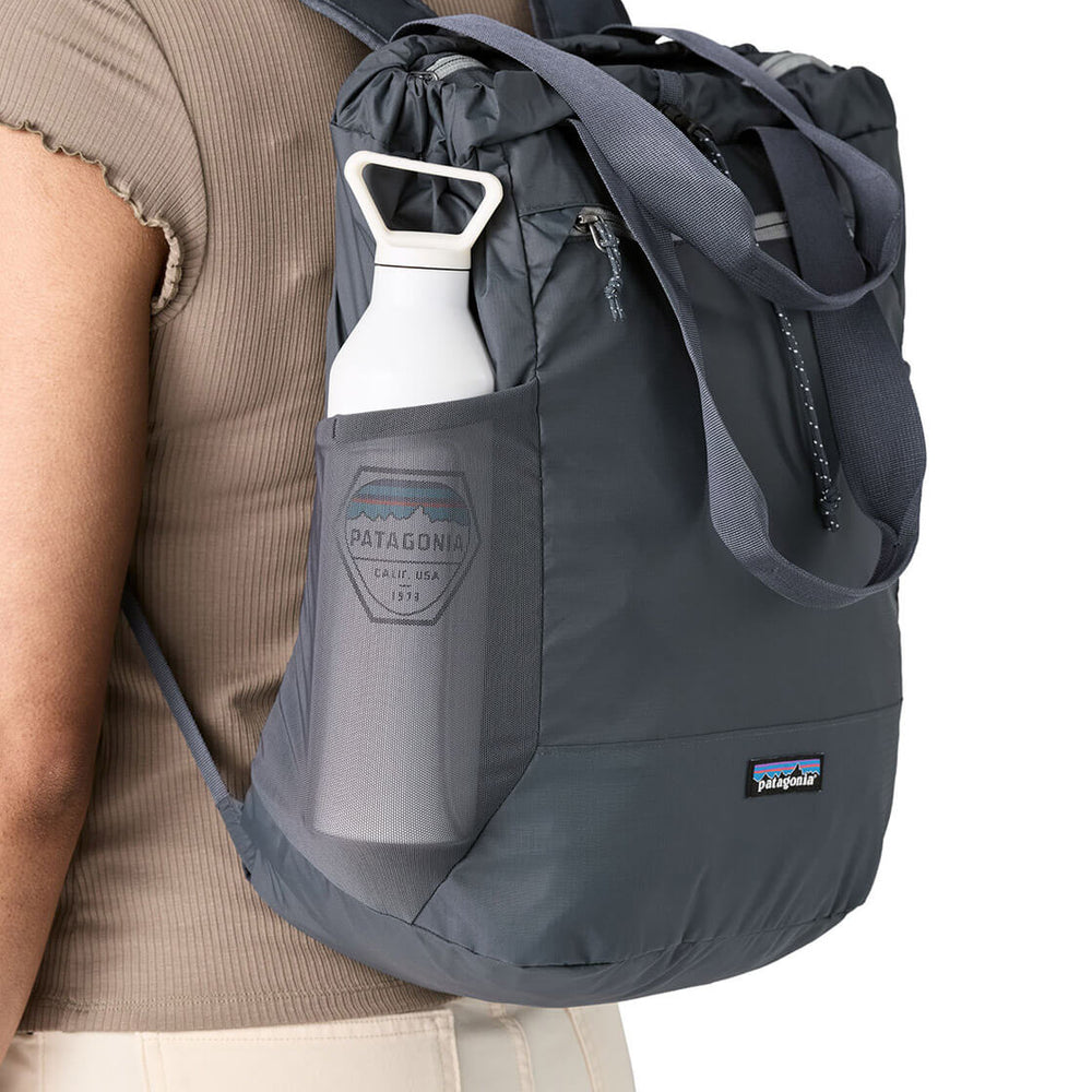 
                      
                        Patagonia Tote Pack Terravia blue smolder
                      
                    