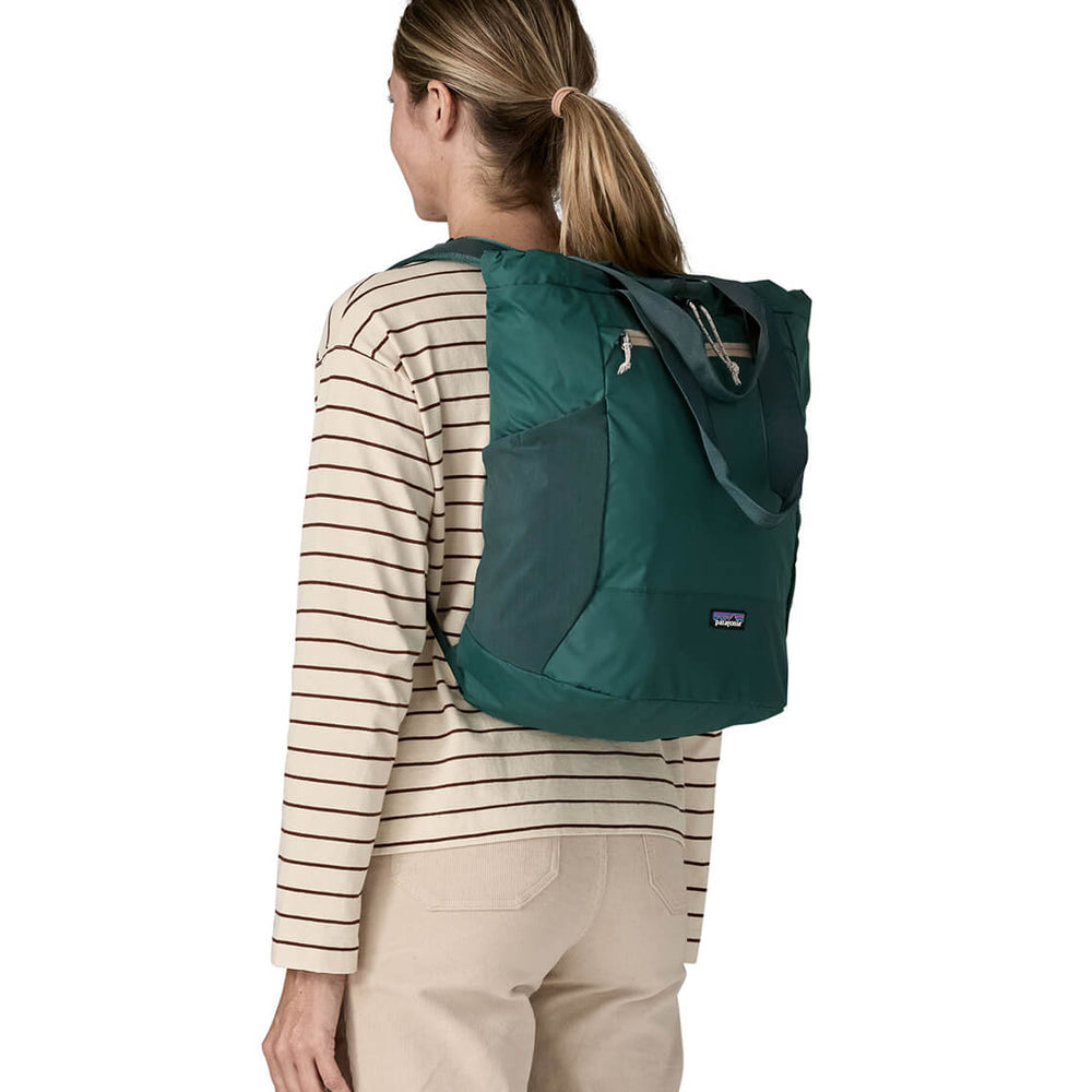 Patagonia Tote Pack Terravia green cascade