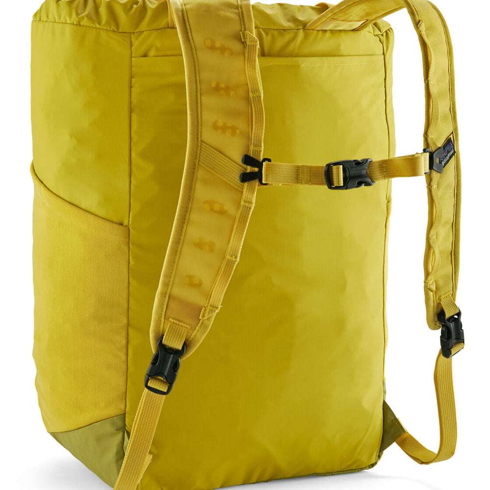 
                      
                        Patagonia Tote Pack Terravia green graze
                      
                    