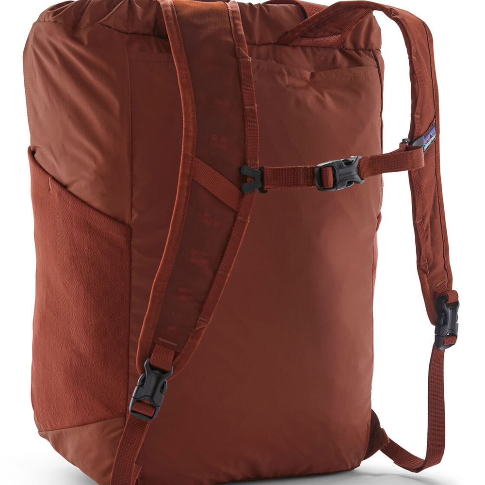 
                      
                        Patagonia Tote Pack Terravia red dried vanilla
                      
                    