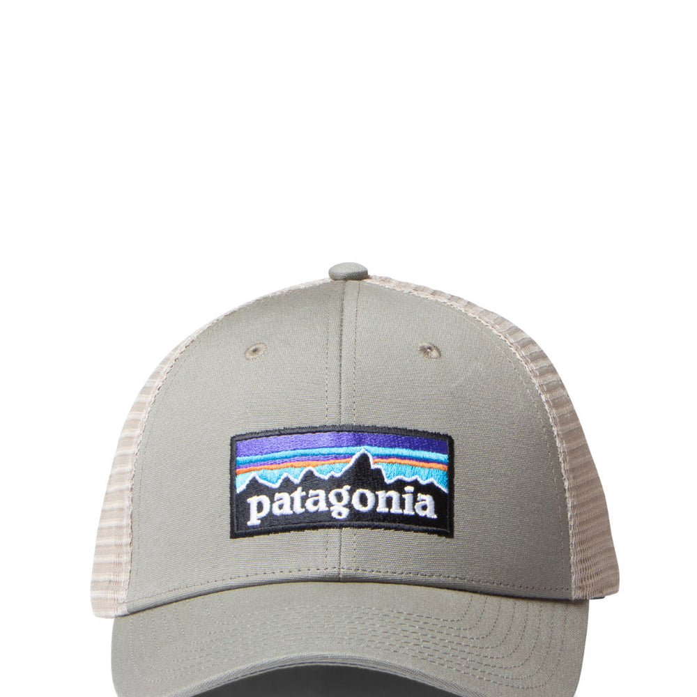 
                      
                        Patagonia Trucker P-6 Logo Lo Pro green garden
                      
                    