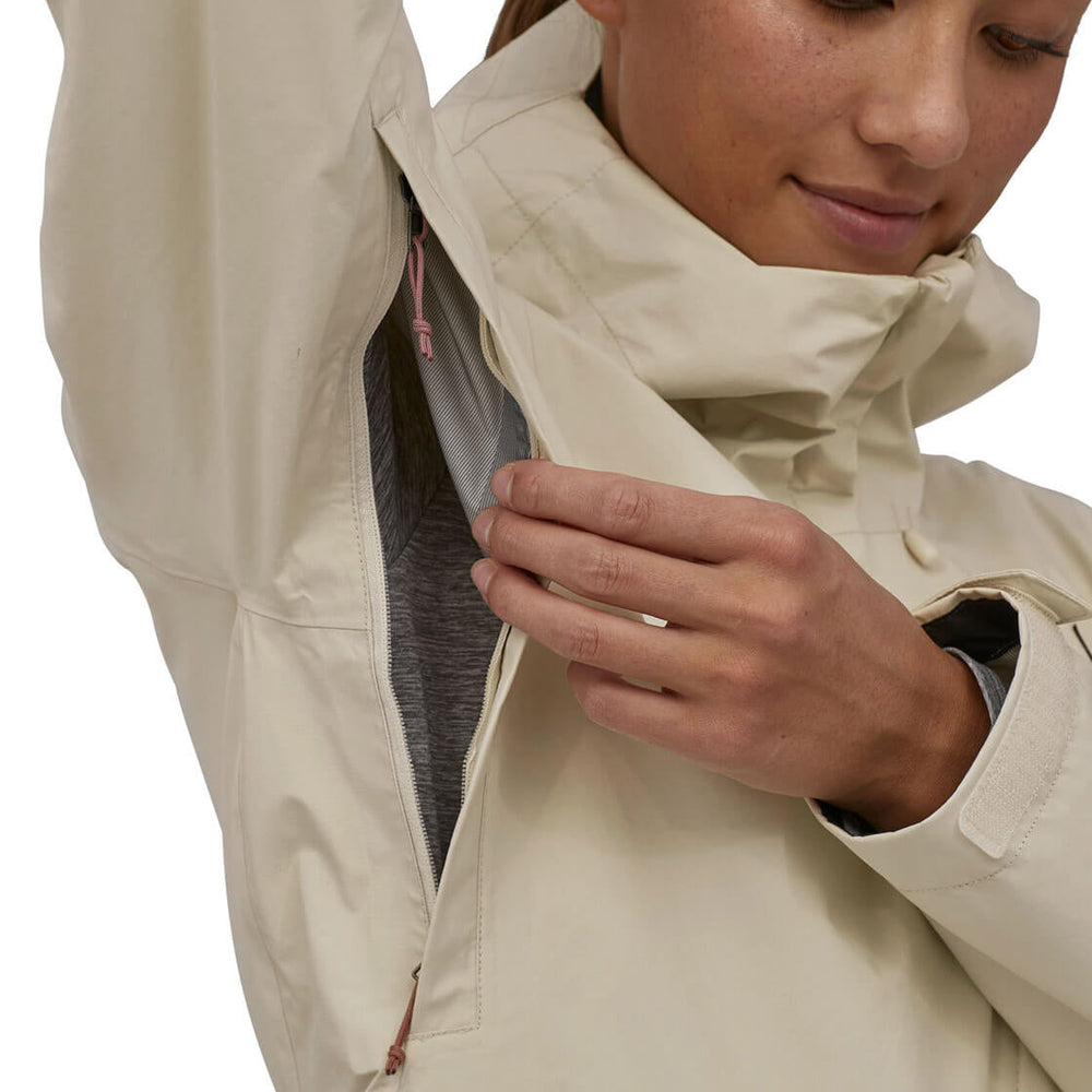 
                      
                        Patagonia W Jacket Torrentshell 3L white wool
                      
                    