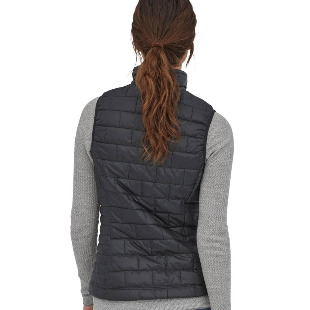 
                      
                        Patagonia W Vest Nano Puff black
                      
                    