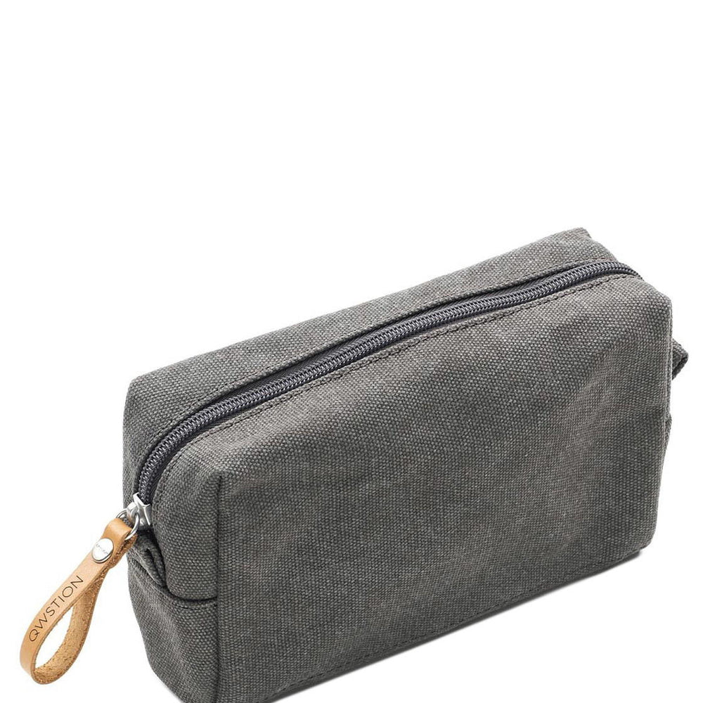
                      
                        Qwstion Amenity Pouch organic washed grey
                      
                    
