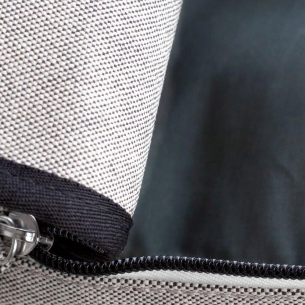 
                      
                        Qwstion Backpack Mini Pack raw blend
                      
                    