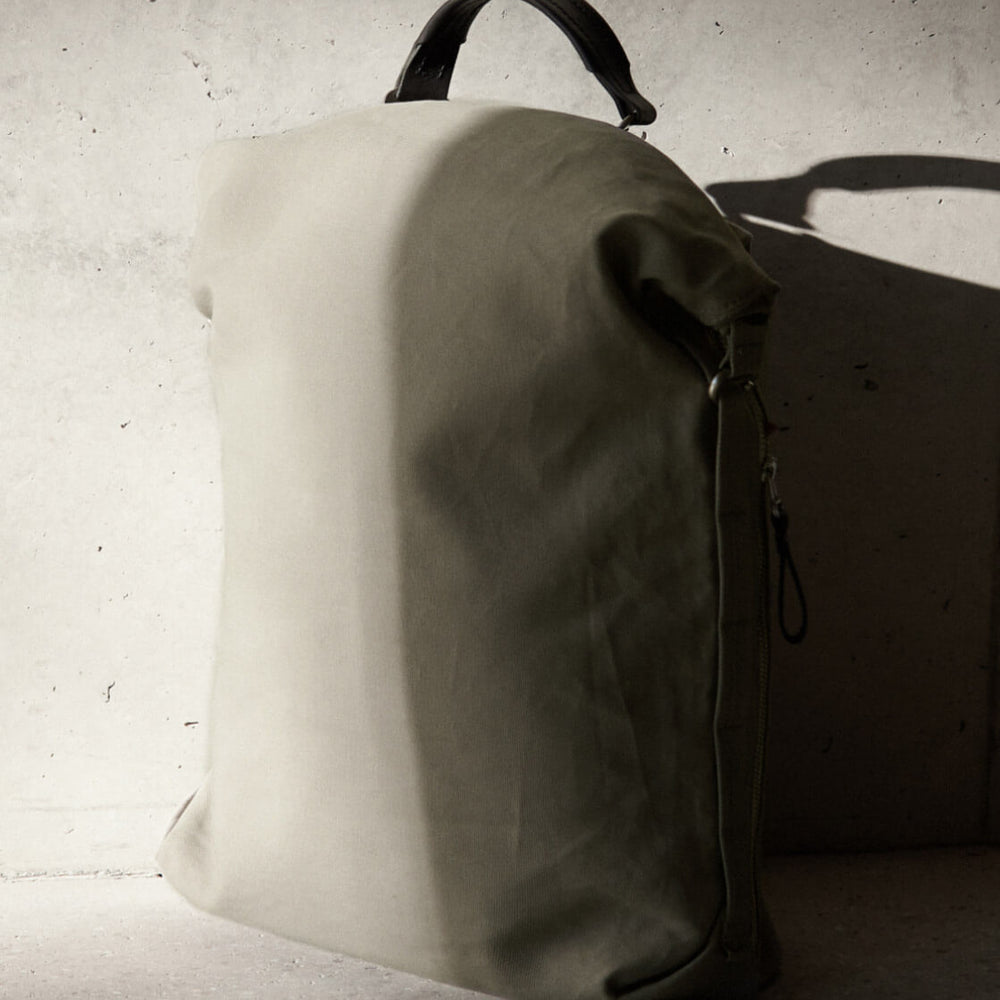 Qwstion Backpack Roll Pack limestone