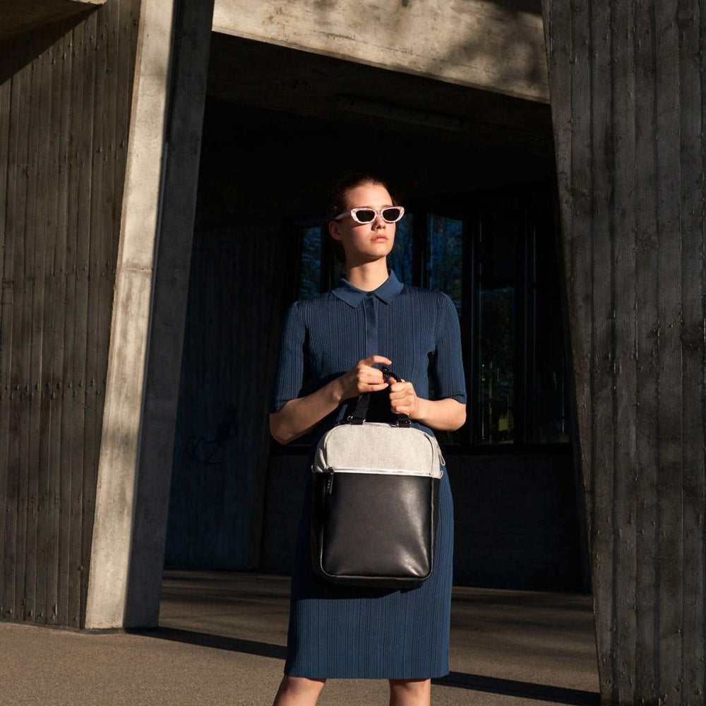 
                      
                        Qwstion Backpack Small Pack raw blend leather canvas
                      
                    
