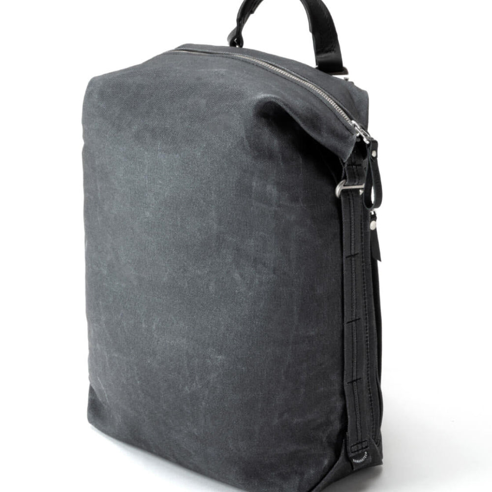 
                      
                        Qwstion Backpack Zip Pack black waxed
                      
                    