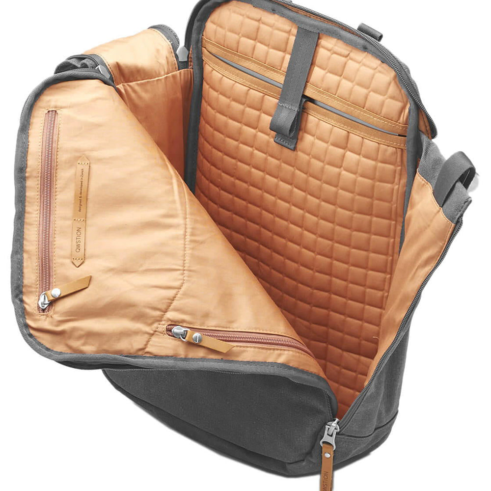 
                      
                        Qwstion Bag Daypack organic washed grey
                      
                    