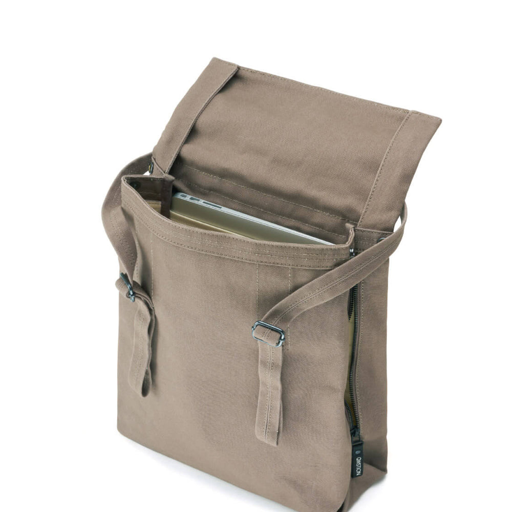 
                      
                        Qwstion Bag Halfday Tote vegan driftwood
                      
                    