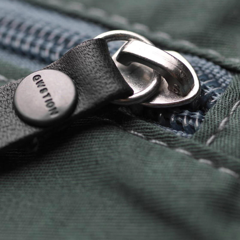 
                      
                        Qwstion Bag Tote graphite
                      
                    