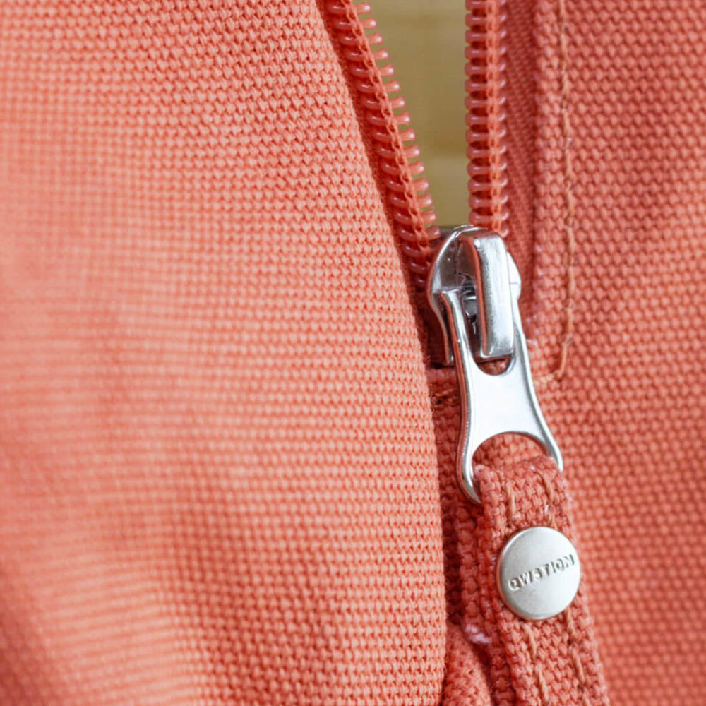 
                      
                        Qwstion Bag Tote organic brick
                      
                    