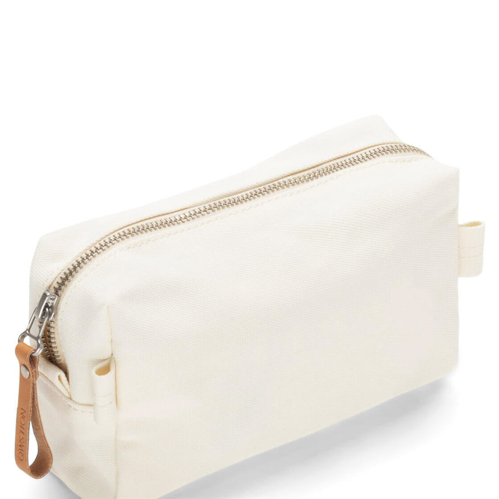 
                      
                        Qwstion Bananatex Bag Hip Pouch white natural
                      
                    