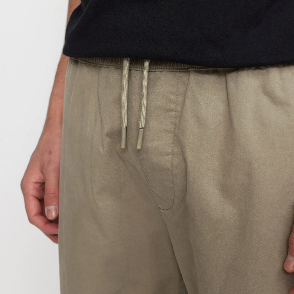 
                      
                        Revolution Pants 5871 grey
                      
                    