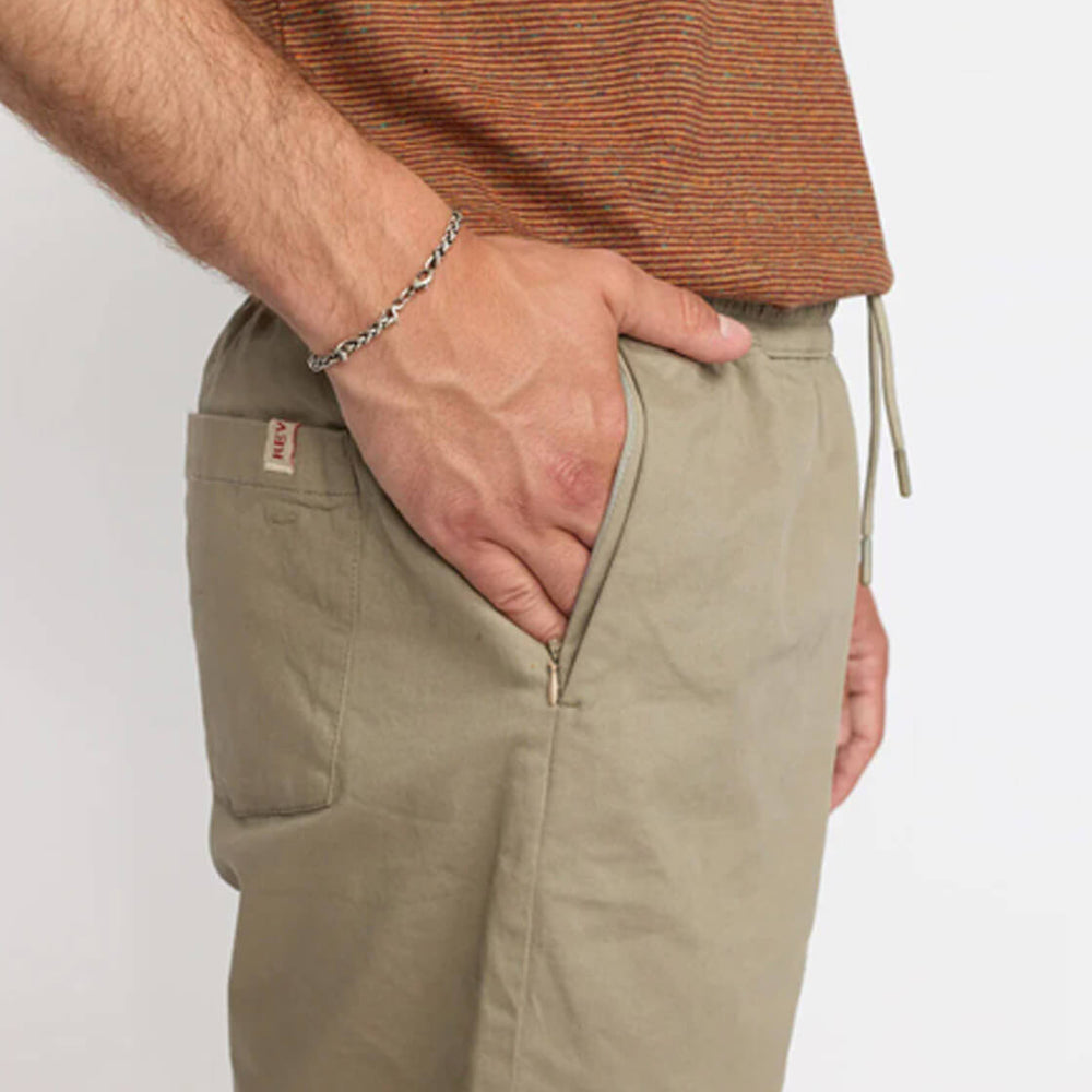 
                      
                        Revolution Shorts 4038 grey
                      
                    