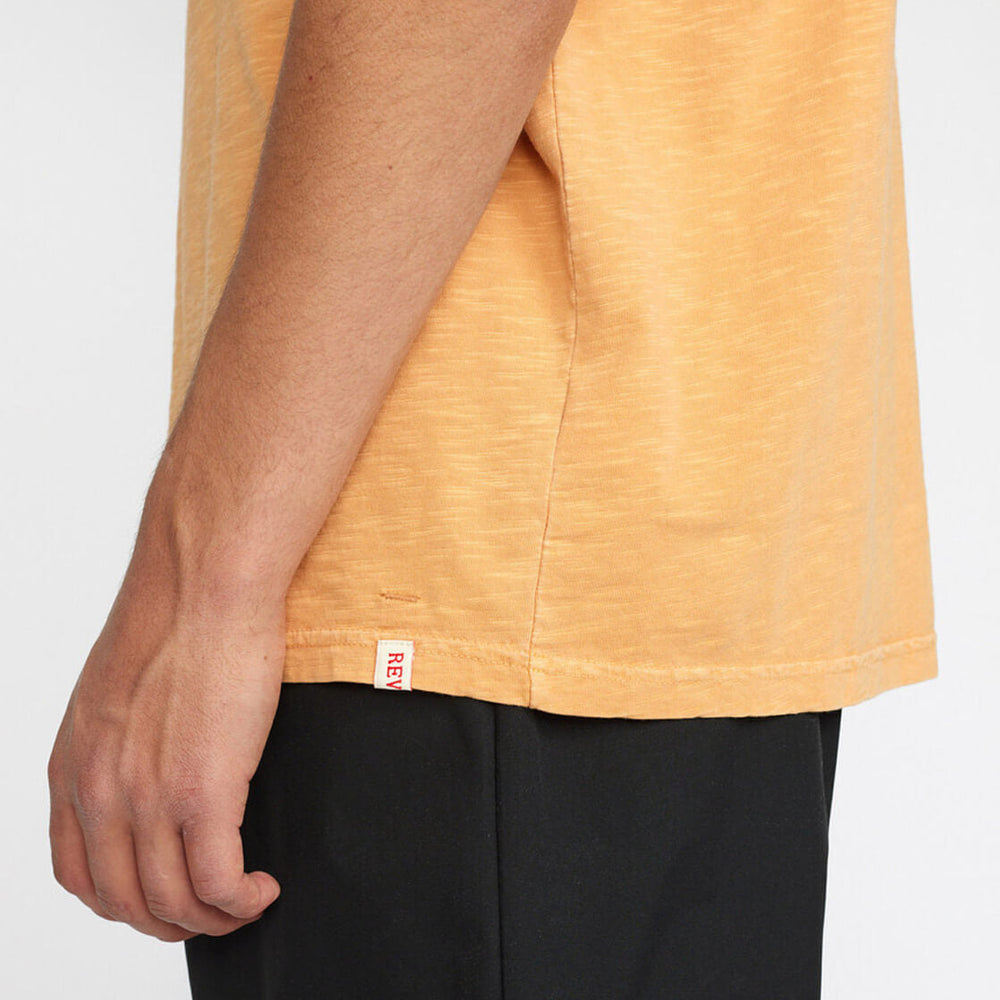 
                      
                        Revolution T-Shirt 1325 orange
                      
                    
