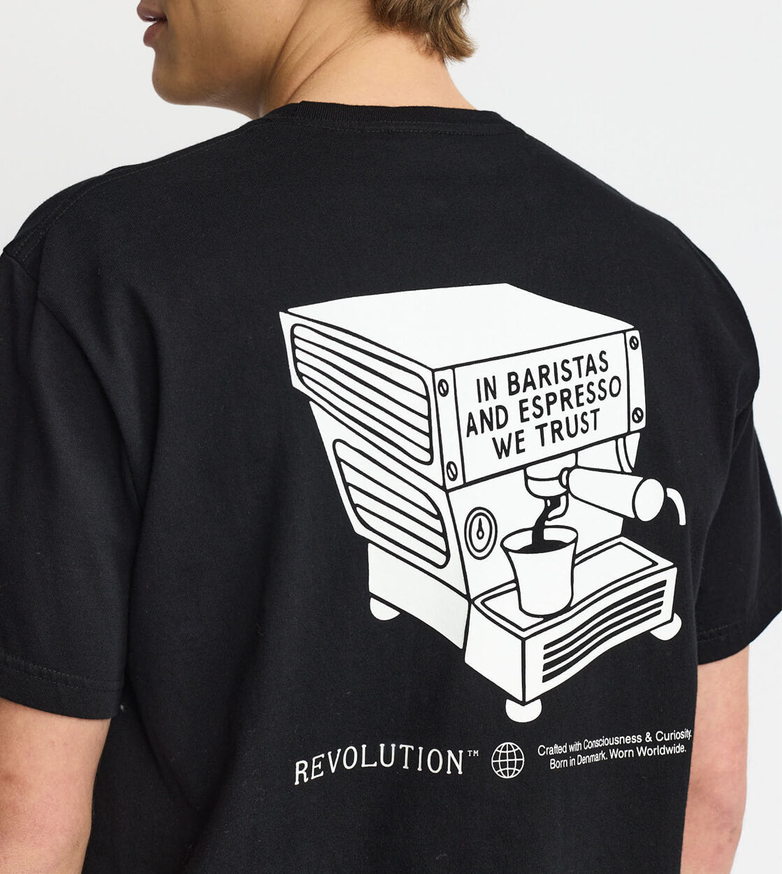 Revolution T-Shirt 1464 ESS black