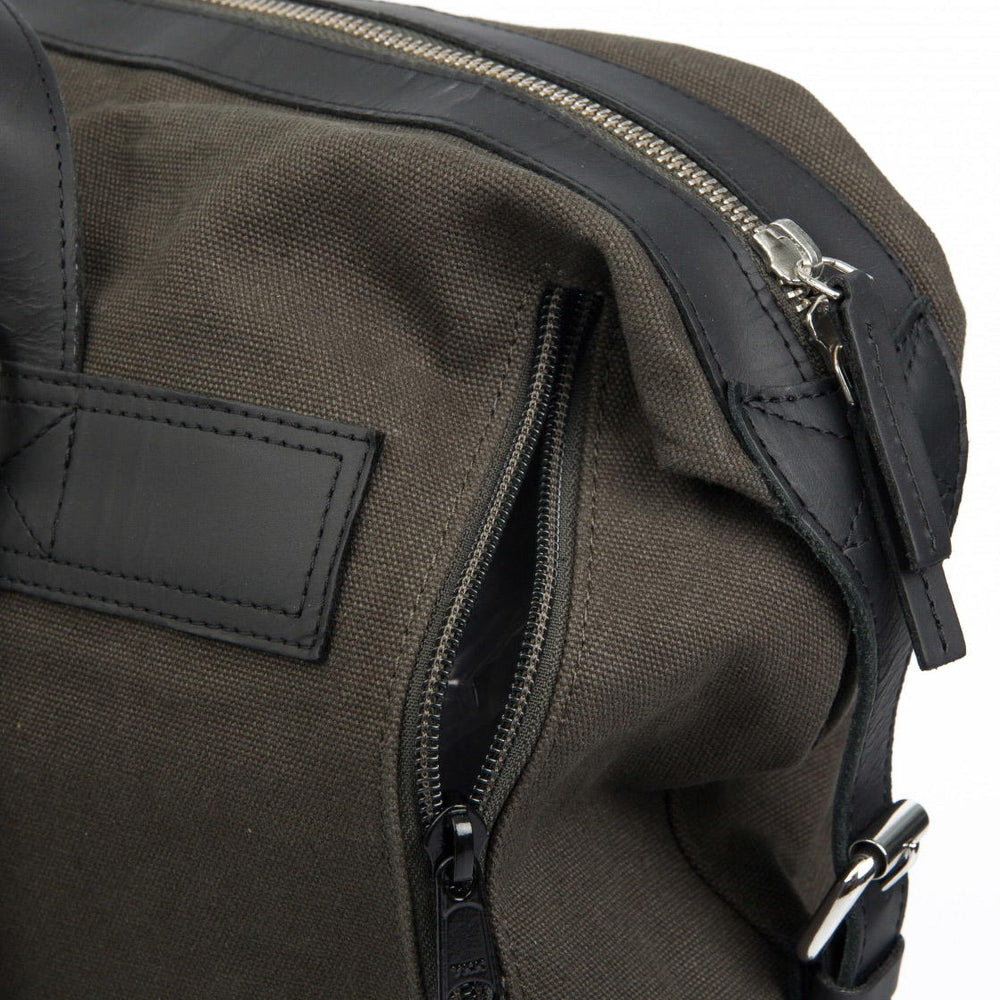 
                      
                        Sandqvist Backpack Adam green beluga
                      
                    